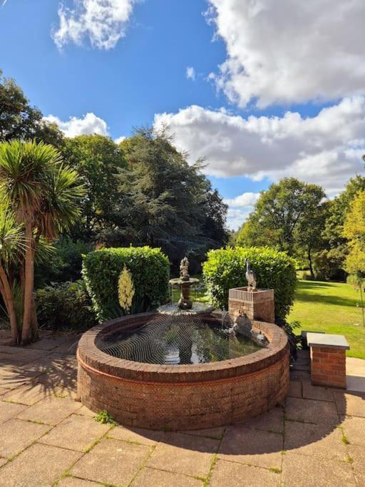 Large 4 Bedroom House On The River Wensum Sleeps 13 Norwich Exterior photo