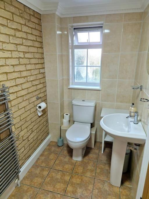 Large 4 Bedroom House On The River Wensum Sleeps 13 Norwich Exterior photo