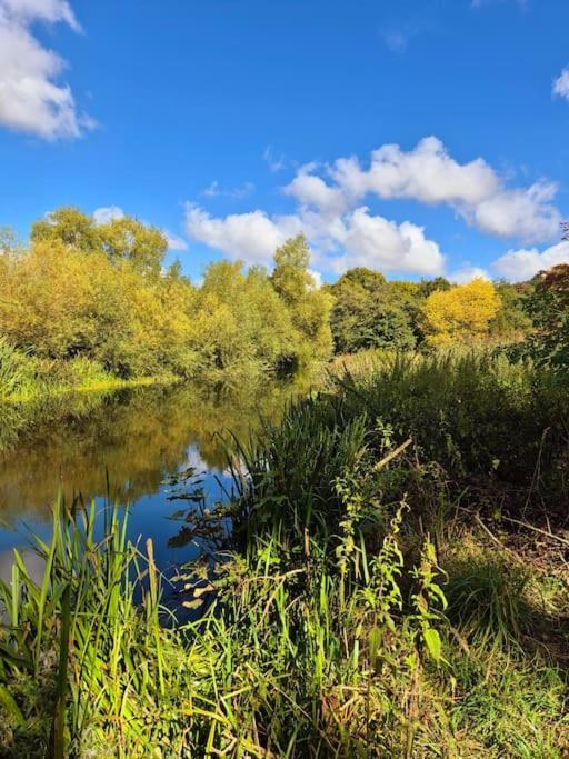 Large 4 Bedroom House On The River Wensum Sleeps 13 Norwich Exterior photo
