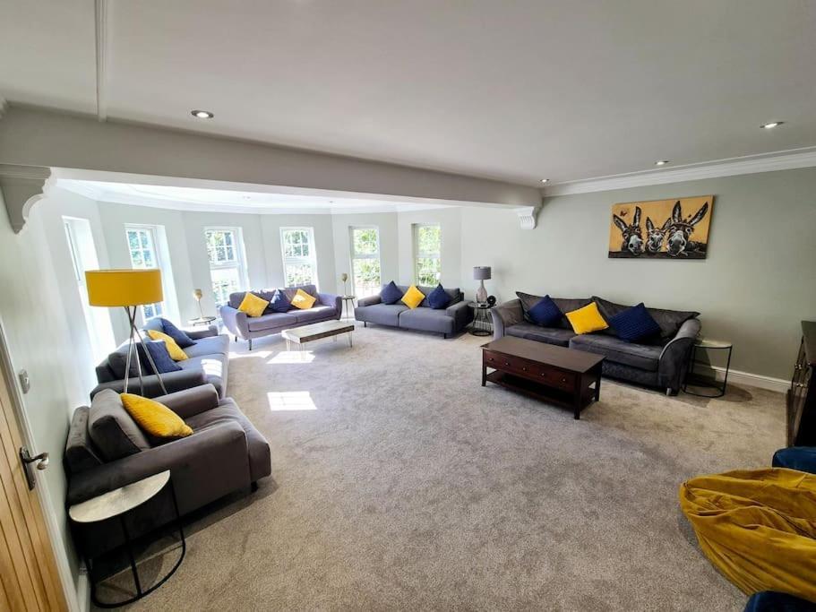 Large 4 Bedroom House On The River Wensum Sleeps 13 Norwich Exterior photo