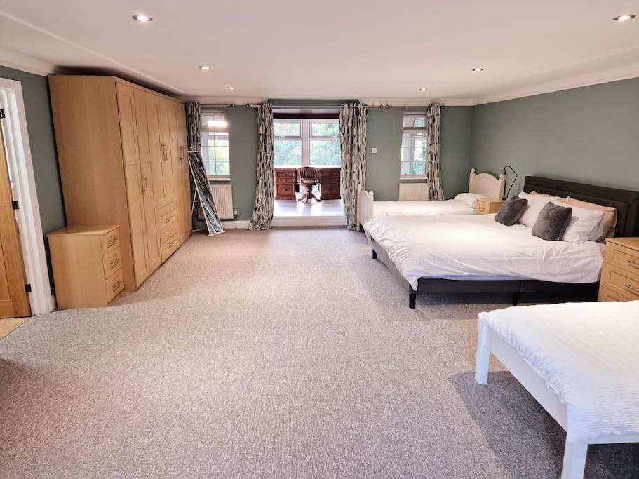 Large 4 Bedroom House On The River Wensum Sleeps 13 Norwich Exterior photo